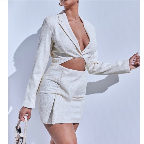 PrettyLittleThing Cream Cut-Out Blazer Dress - Picture 4 of 7